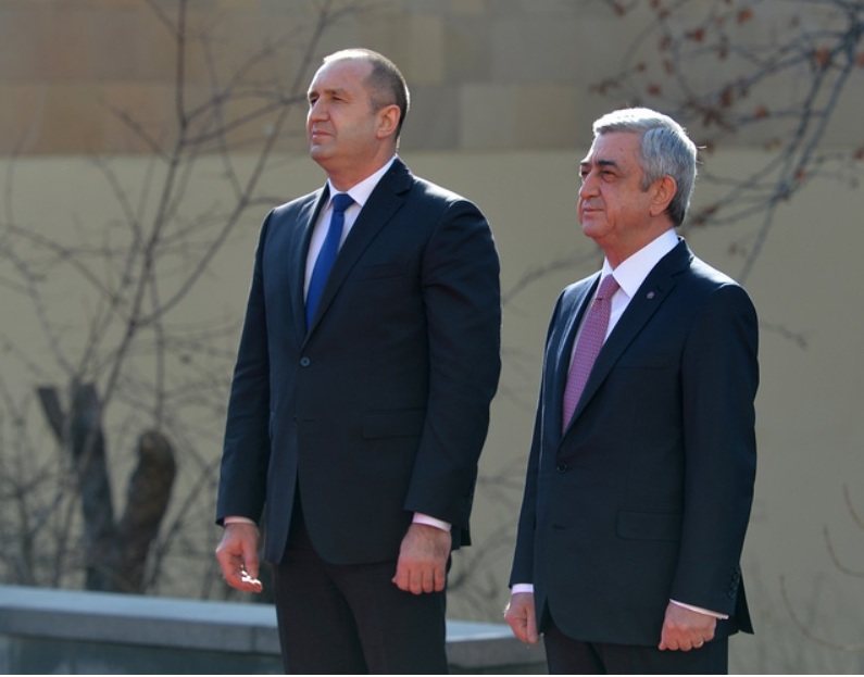 Azerbaycan, Yerevan ile Zangezur'u sayıklarken Karabağ'da çözüm beklenemez