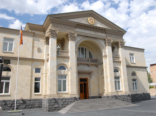 Ermenistan'ın yeni Cumhurbaşkanı göreve ne zaman başlayacak?