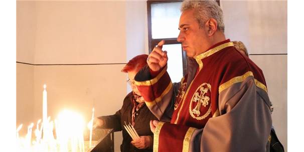 Kayseri’deki Ermeni kilisesinde Miçing Ayini düzenlendi