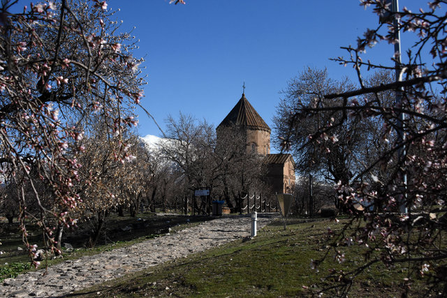 Akhtamar Adasına bahar geldi (foto)