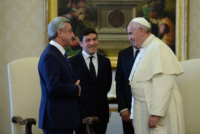 Cumhurbaşkanı Sarkisyan ile Papa Franciscus bir araya geldi