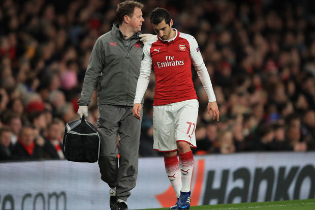 Mkhitaryan 2 hafta Arsenal’ın formasını giyemeyecek