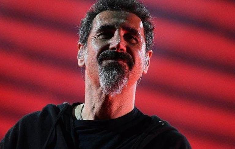 SOAD Ermeni solisti Serj Tankian'dan Ermeni protestoculara çağrı