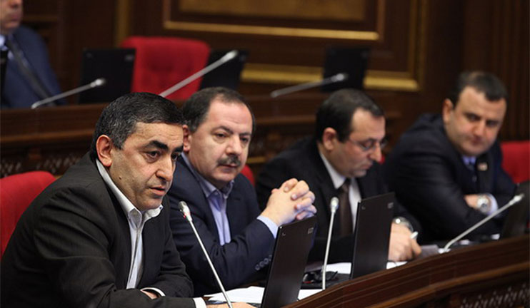 Ermenistan’da “Daşnak Partisi” koalisyon hükümetinden çekildi
