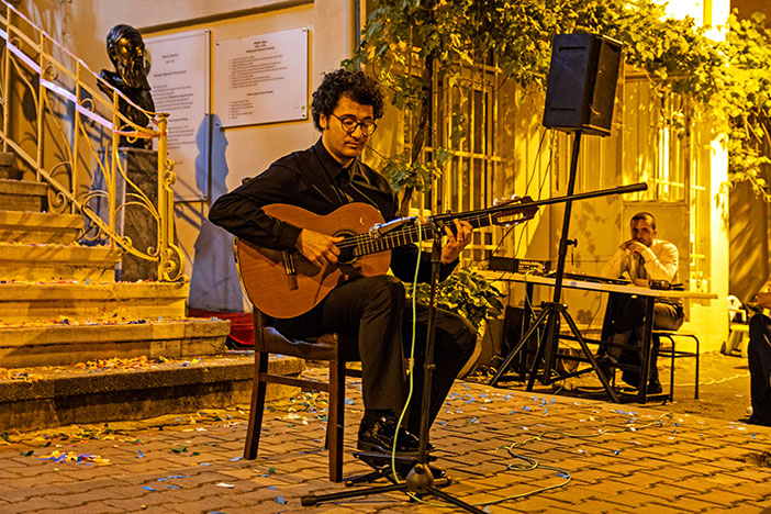 Tuncer Önder, Gomidas’ın eserlerini klasik gitara uyarladı