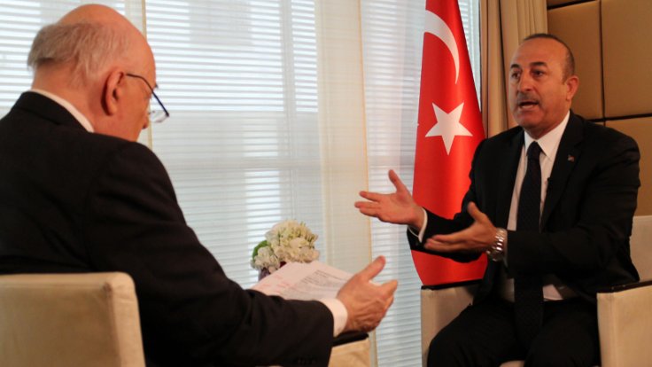 Вопросы журналиста Deutsche Welle вывели из себя главу МИД Турции Мевлюта Чавушоглу
