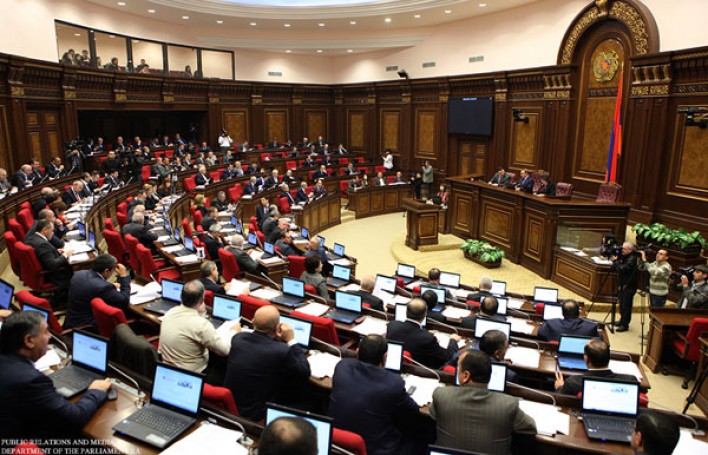 Ermenistan parlamentosu Hükümet programını onaylamak için olağanüstü toplanıyor