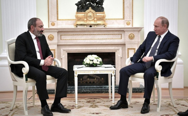 Paşinyan ve Putin Moskova’da buluştu