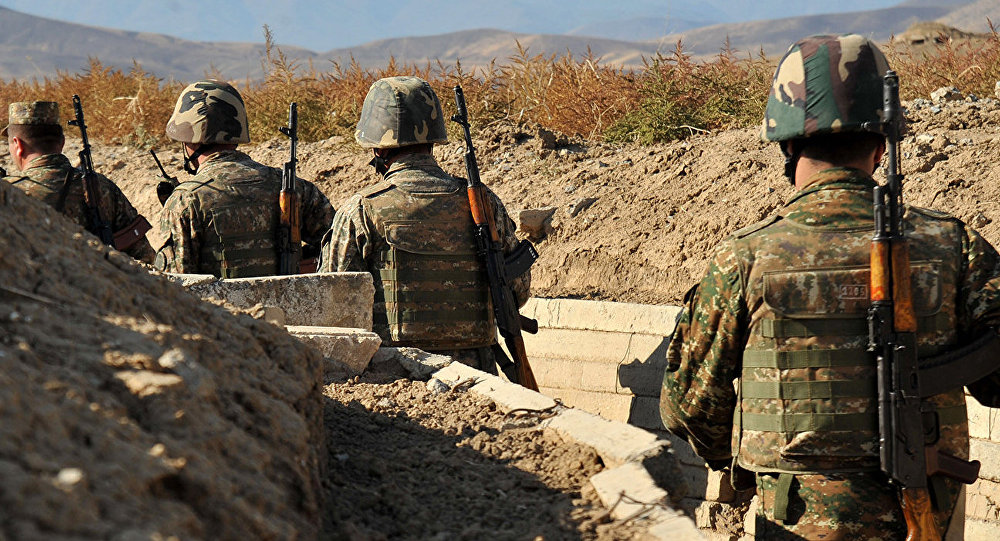 Azerbaycan Karabağ ile temas hattında hareketlendi