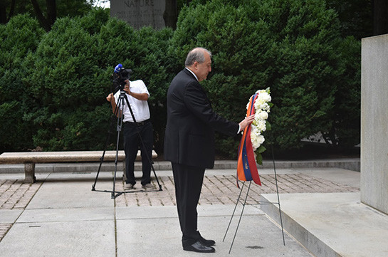 Ermenistan Cumhurbaşkanı Sarkisyan, Roosevelt anıt kompleksini ziyaret etti