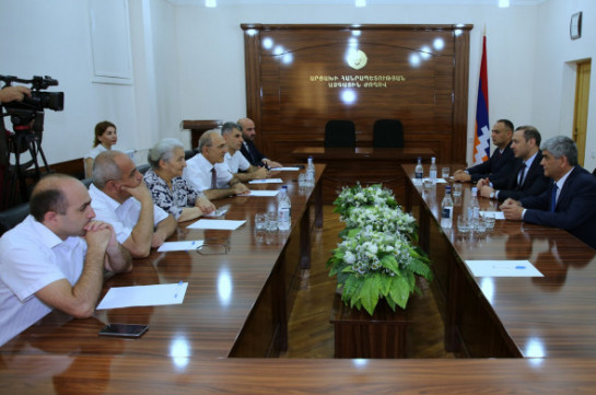 Ermenistan Milli Güvenlik Konseyi Sekreteri Karabağ milletvekilleriyle görüştü