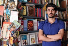 Հայոց լեզու ուսումնասիրած թուրք երիտասարդը հազվագյուտ գրքերի հավաքածու ունի