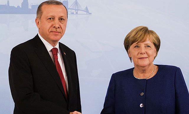 Erdoğan, Almanya Başbakanı Angela Merkel ile görüştü