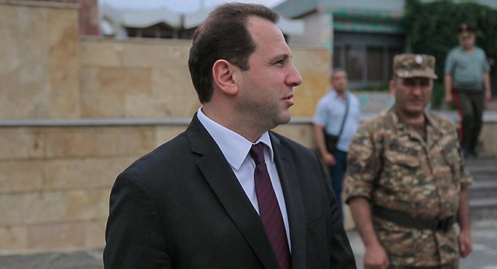 Ermenistan Savunma Bakanı, Rosoboroneksport'un Genel Müdürü ile görüştü
