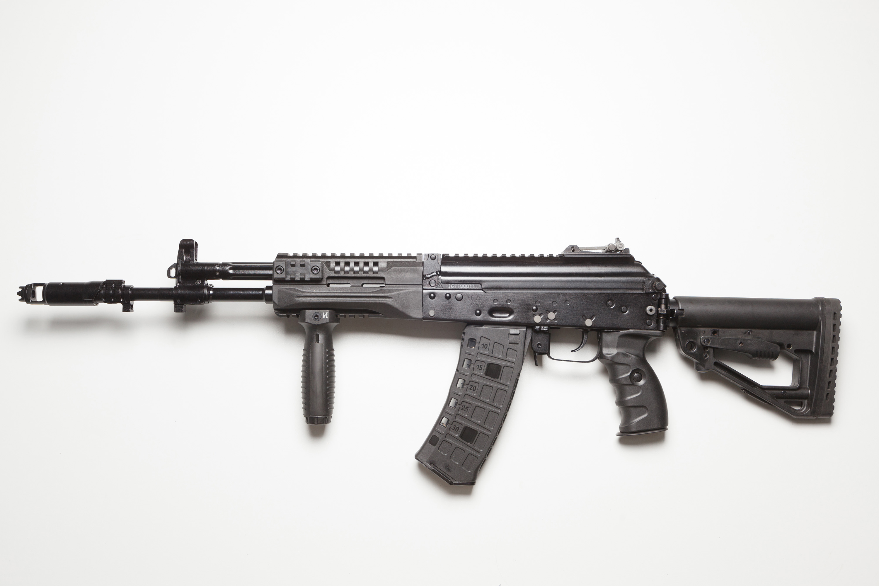 Ermenistan'da Kalaşnikof AK-12 ve AK-15 tüfekleri üretilecek