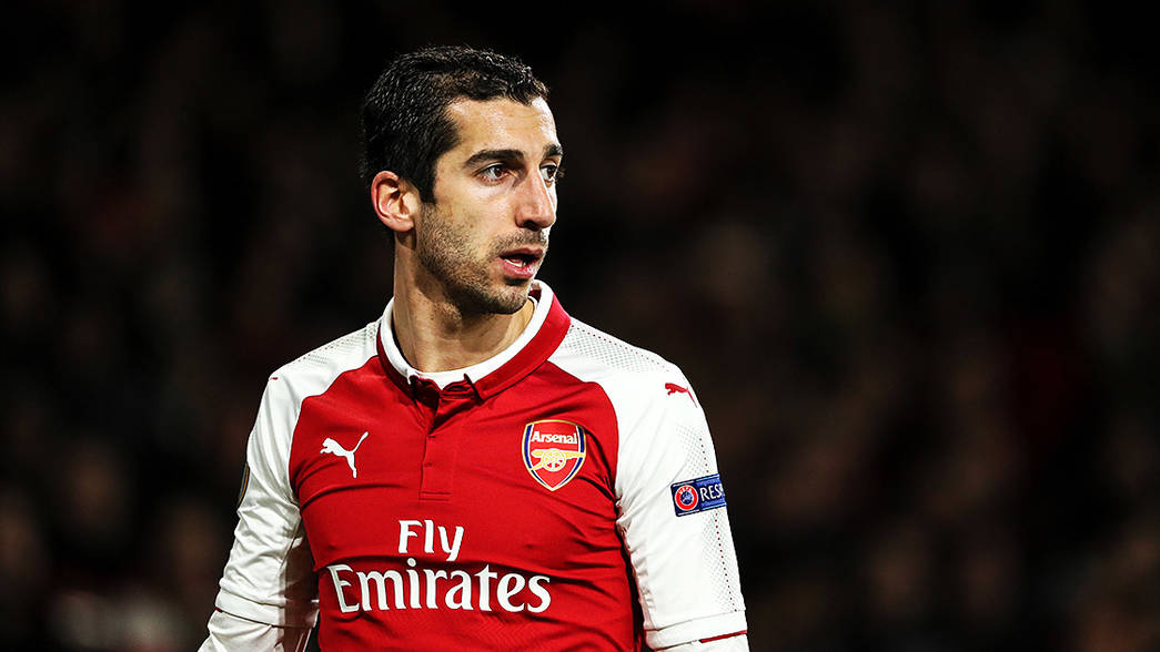 Ermeni futbol yıldızı Henrikh Mkhitaryan kendisine ve takımına yönelik eleştirilere yanıt verdi