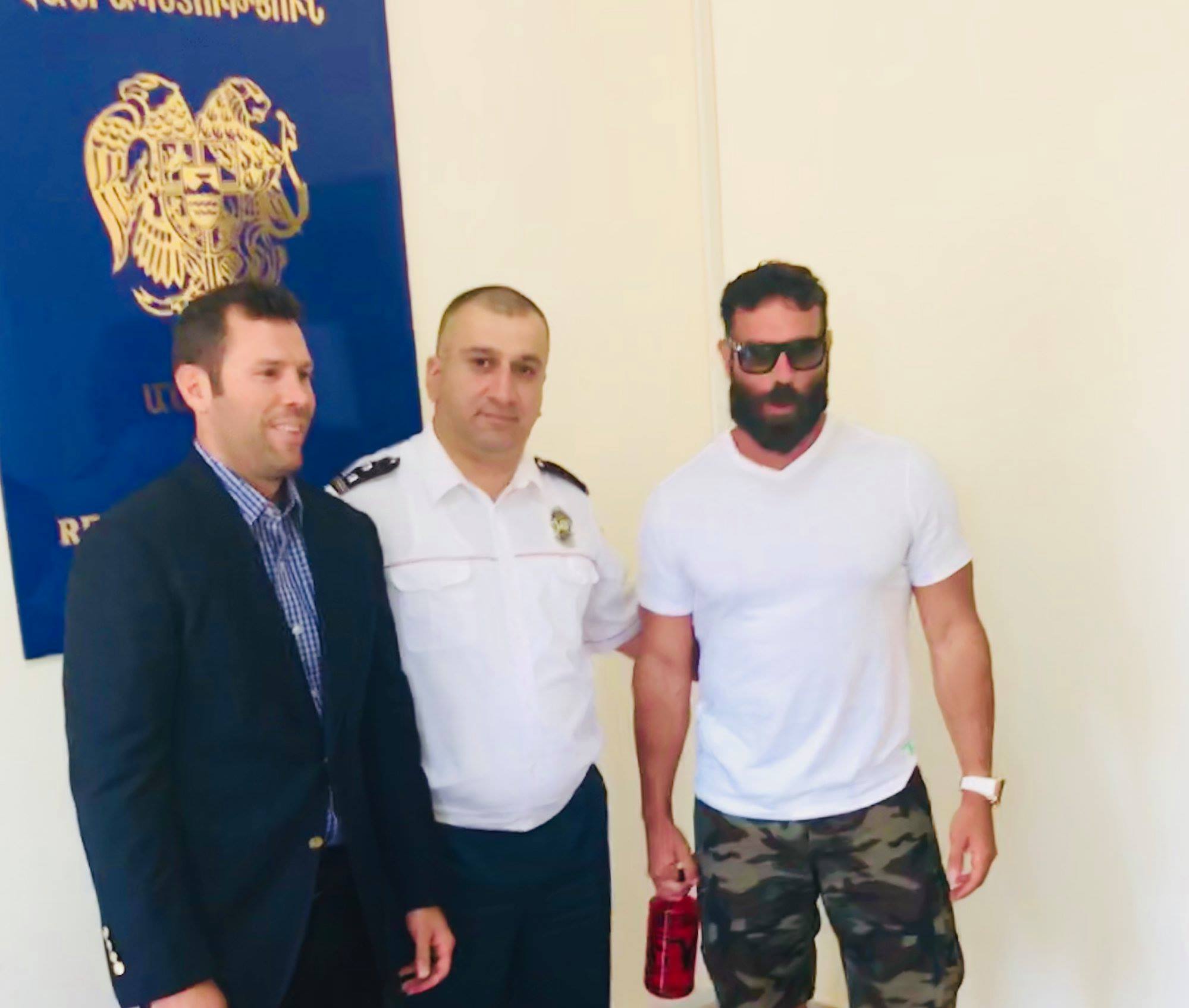 Poker Kralı Dan Bilzerian Ermenistan’a geldi