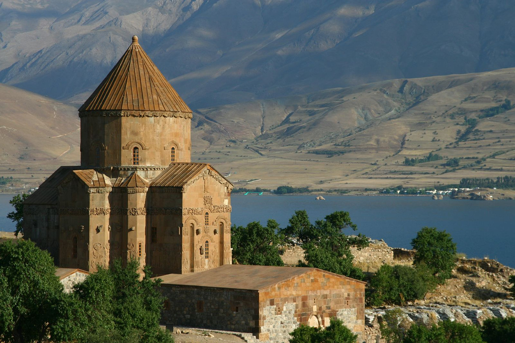 Van, Ermeni Ahtamar Kilisesi'nde yapılacak ayine hazırlanıyor
