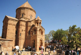 Վանի Սբ. Խաչ եկեղեցում պատարագին կմասնակցի Թուրքիայի մշակույթի նախարարը