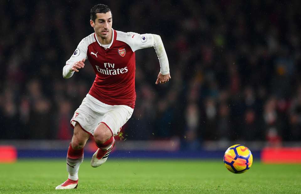 Henrikh Mkhitaryan Arsenal'da Ağustos ayının en güzel golüne imza attı (Video)