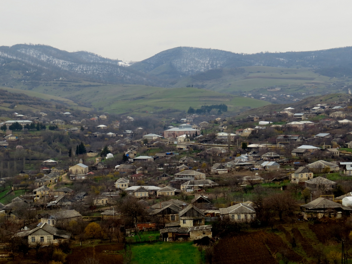 Azerbaycan Ermenistan’ın Kuzey-Doğu sınırında saldırıları kesmiyor