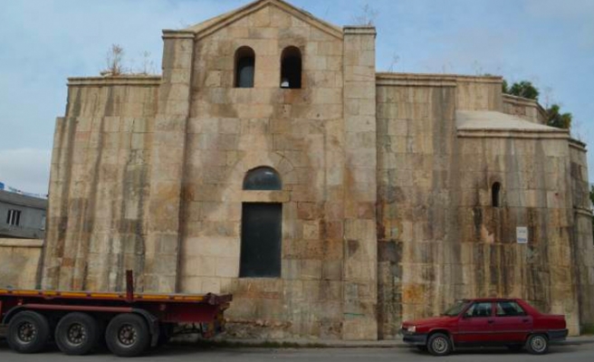 Antep'teki tarihi Ermeni Kilisesi kaderine terk edildi
