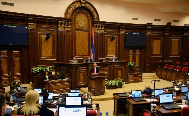 Ermenistan erken seçime gidiyor: Parlamento dağılacak