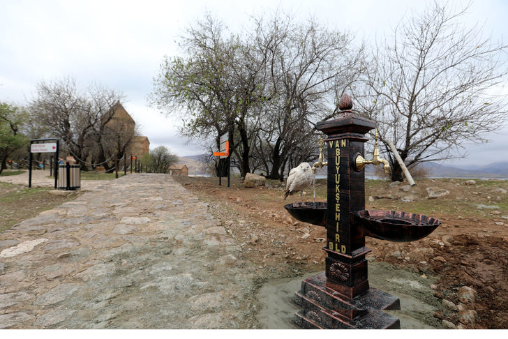 Van Gölü'ndeki Akhtamar Adası içme suyuna kavuştu(Fotolar)