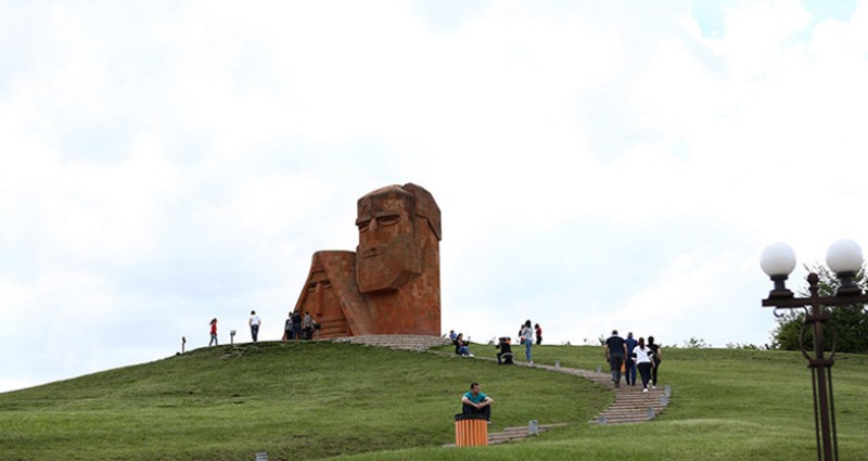 Artsakh Cumhuriyeti: İkinci Ermenistan'ı tanınma arayışları