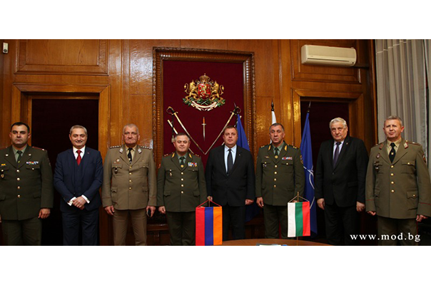 Ermenistan Genelkurmay Başkanı Bulgaristan’ı ziyaret etti