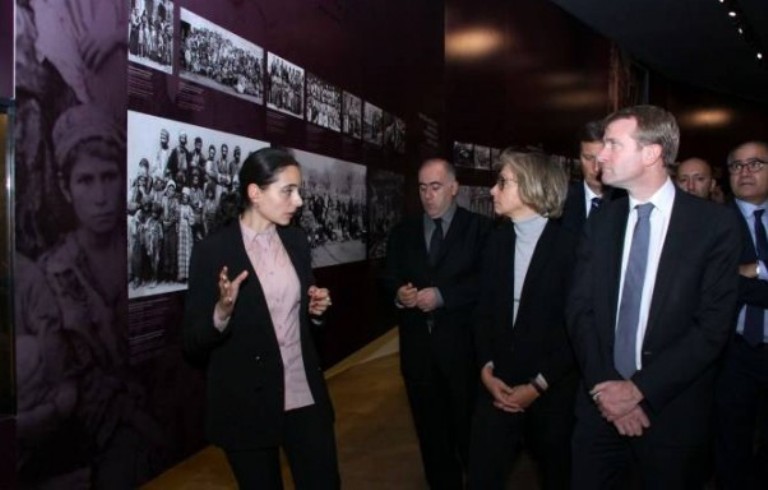 Valeri Pekres, Ermeni Soykırımı Müzesinden son derece etkilendi