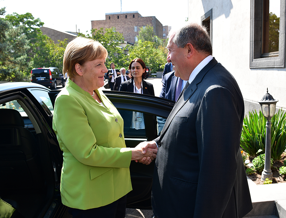 Ermenistan Cumhurbaşkanı Berlin'e gidecek! Merkel, temasın devam etmesini istiyor