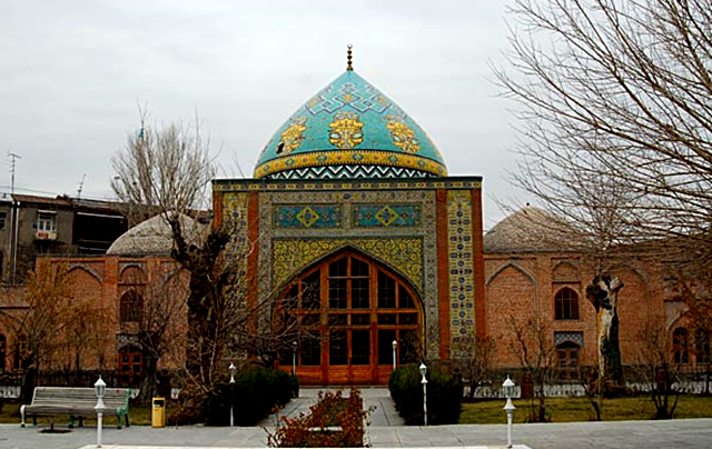 Ermenistan'da tarihi Gök Cami dimdik ayakta duruyor (foto)