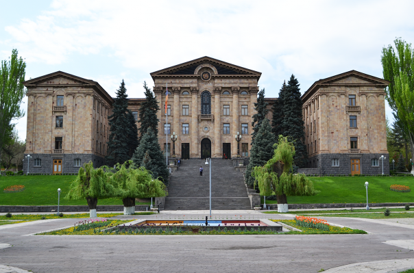 Ermenistan’ın yeni seçilen Parlamentonun ilk oturumu 14 Ocak’ta yapılacak