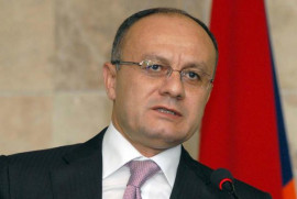 Ermenistan eski Savunma Bakanına 1 Mart suçlaması