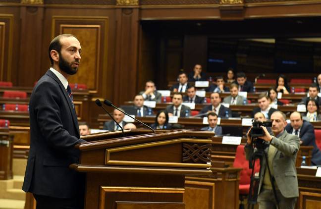 Ermenistan yeni Parlamentosundan 1990 Bakü Ermeni katliamına kınama