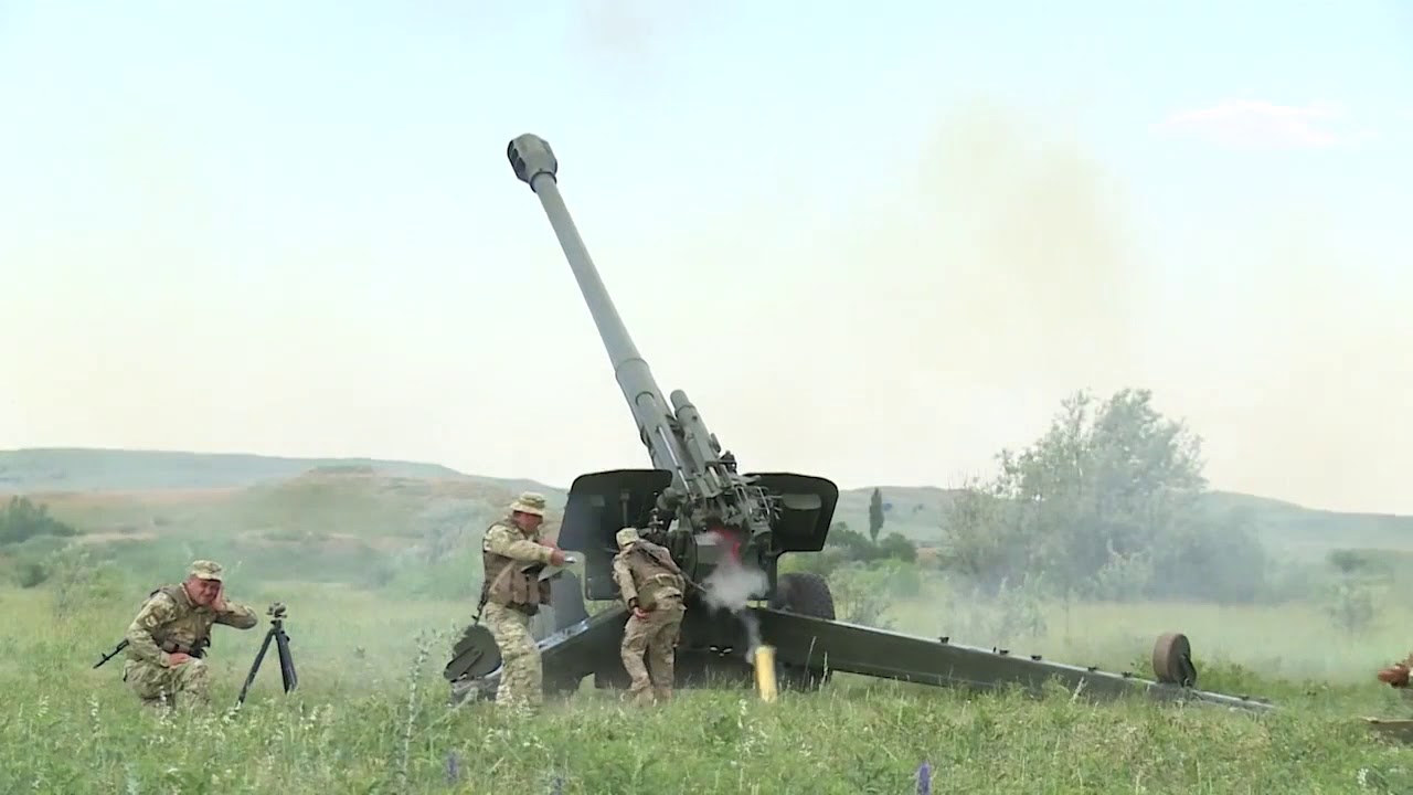 Ermenistan’ın sınır bölgelerinde yeni silah depoları kuruldu (video)