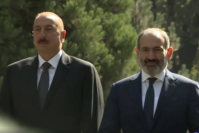 Nikol Paşinyan ve İlham Aliyev Davos’ta bir araya geldi