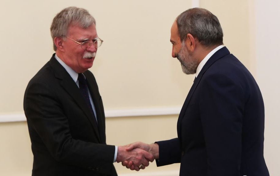 John Bolton Paşinyan ile telefon görüşmesi hakkında paylaşım yaptı
