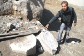 Թուրքերը հայկական եկեղեցին վերածել են աղբանոցի
