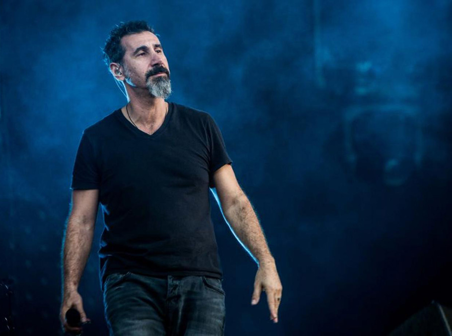 Ünlü Ermeni rock yıldızı Serj Tankian, Türkiye'nin teröristlere nasıl yardım ettiğini anlattı