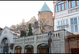 Грузинская полиция ищет 3-х азербайджанцев матерящихся в армянском храме (видео)