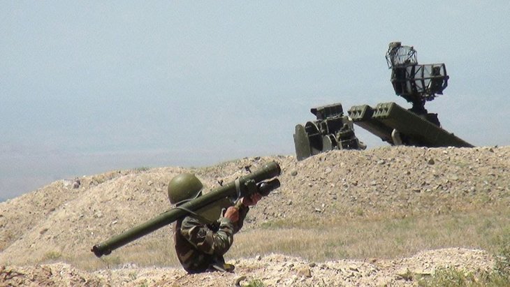 Nahçıvan’da Azerbaycan ordusu askeri tatbikat gerçekleştiriyor