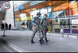 Ermenistan’ın Zvartnots Uluslararası Havalimanı'nda Antalya’nın Royal TV kanalının müdürü yakalandı