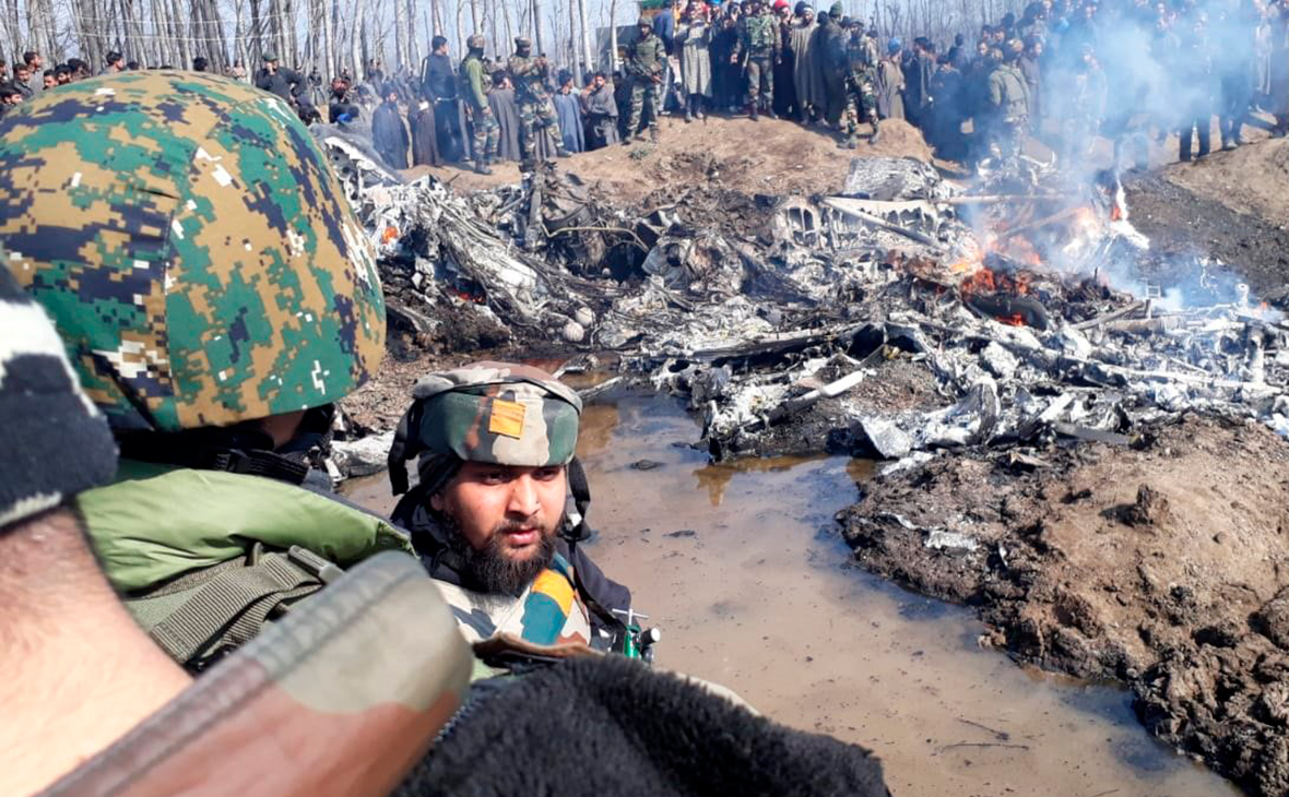 ВВС Пакистана сбили два индийских самолета (видео)