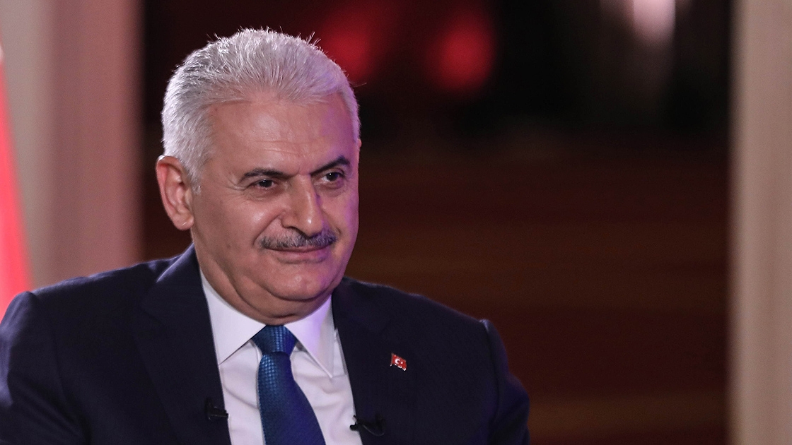 Binali Yıldırım Türkiye'deki Ermenilere yönelik yayın yapan Luys TV'ye konuştu