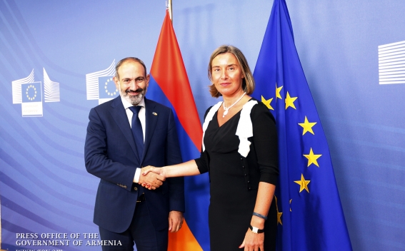 Federica Mogherini: AB Demokratik reformlar için Ermenistan’a destek vermeye devam edecek