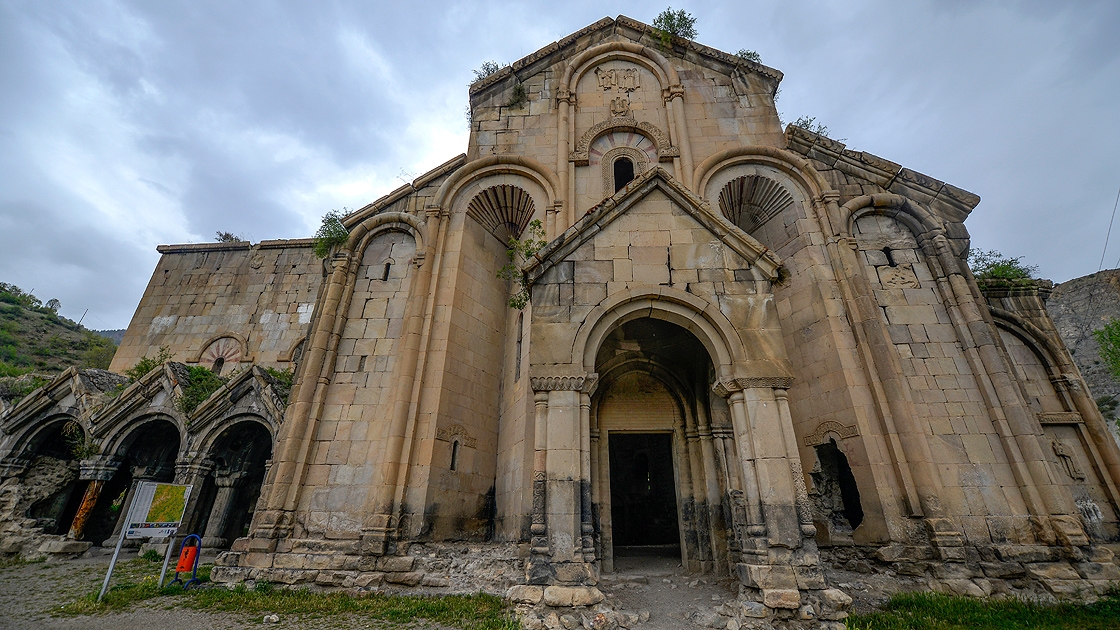 В Турции считают ''грузинским наследием'' армянский исторический храм (фото)