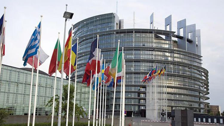 Европарламент поддержал доклад призывающий приостановить процесс членства Турции в ЕС