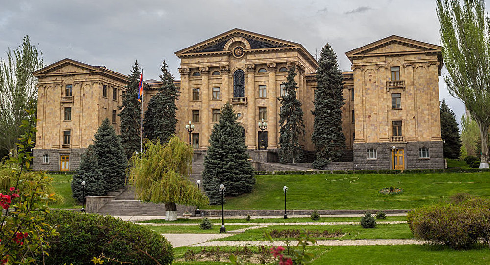 Ermenistan Milli Meclis heyeti Almanya yolcusu